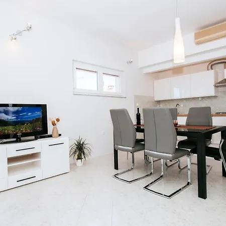 Bayshore Apartman